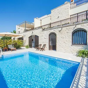  Apartment Melody M With Private Pool Croatia